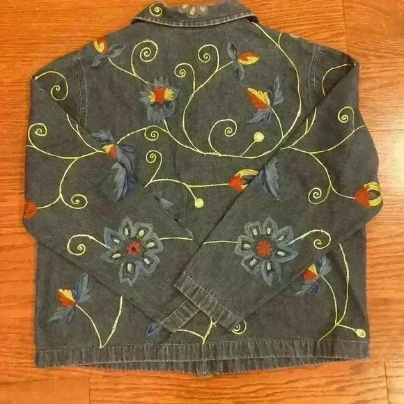 Studio Works Embroidered Floral Button Up Lightweight Denim Jacket Size Medium - Picture 9 of 10